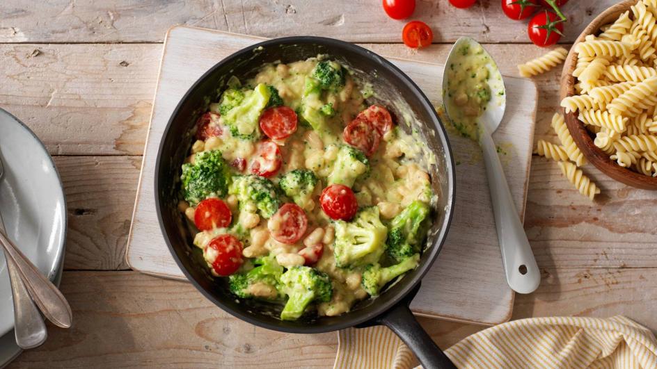 Pasta met broccoli, cannellini bonen en cherrytomaten