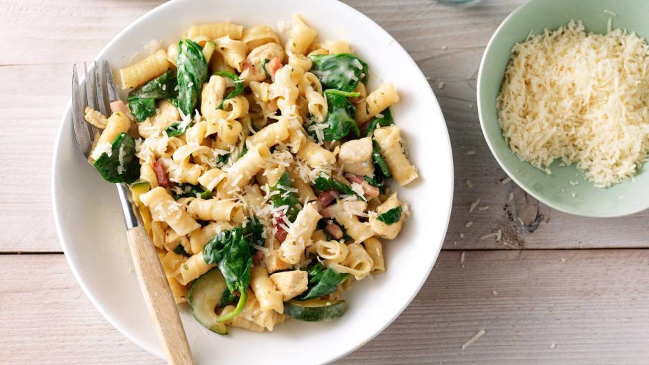 Pasta carbonara met spinazie