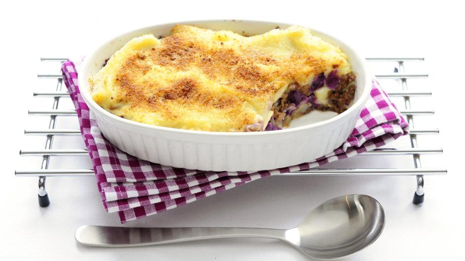Rode kool ovenschotel met gehakt