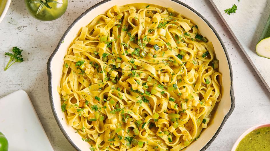 Pastasaus van groene tomaten en paprika