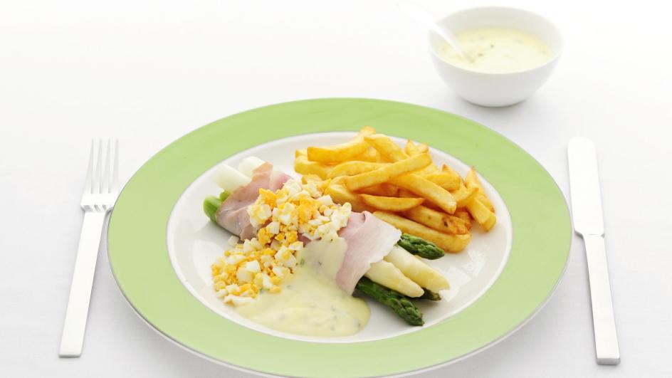 Klassieke asperges met ovenfriet