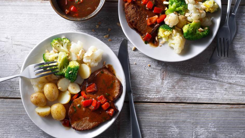 Rosbief met krieltjes en pittige paprikajus