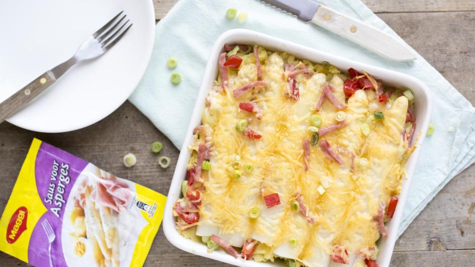 Gegratineerde asperges met ham