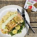 Zalm uit de oven met romige avocado-dressing en kruidige couscous