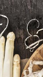 https://www.maggi.nl/sites/default/files/styles/search_result_153_272/public/article_images/asperges%20wit%2C%20schillen.jpg?itok=zTeuU_f6