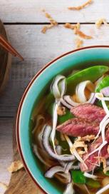 https://www.maggi.nl/sites/default/files/styles/search_result_153_272/public/ramen.jpg?itok=2tXZAX4N
