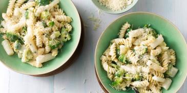 Fusilli met asperges en broccoli