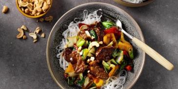 Mihoen noedels met teriyaki biefstukreepjes