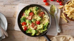 Pasta met broccoli, cannellini bonen en cherrytomaten