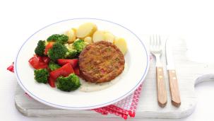 Groenteburger met groenten en krieltjes
