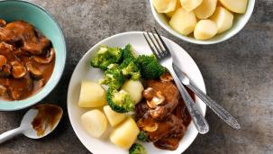 Runderlapjes stoof met broccoli en champignons